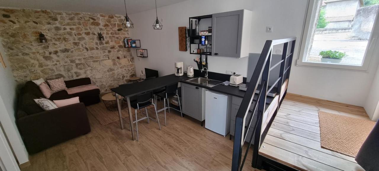 Appartement Chaleureux En Ardeche La Roche-de-Glun Buitenkant foto