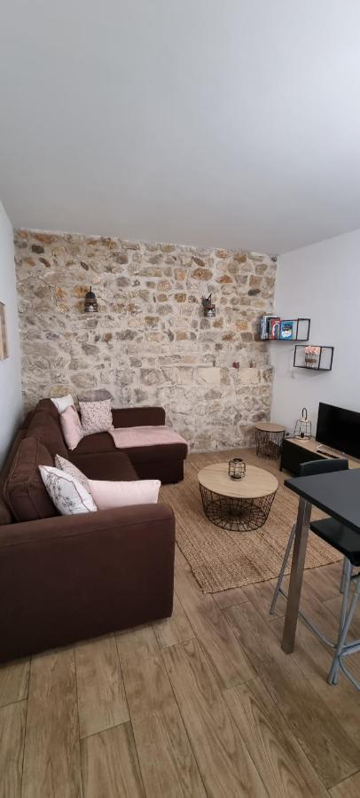 Appartement Chaleureux En Ardeche La Roche-de-Glun Buitenkant foto